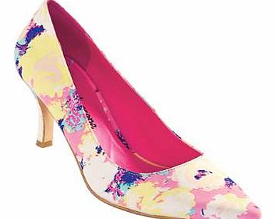 Statement printed court shoe in a beautiful bold and bright summer print. You will surely stand out of the crowd.Shoes Features: Upper: Textile Lining, sock and sole: Other materials Heel height approx. 7 cm (2 ins) SPECIAL OFFER: Buy the matching S