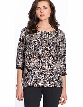 This very fashionable Printed Blouse with 3/4 Length Sleeves features a stunning tachist print. Team with black or beige trousers to create a really stylish outfit. The round neckline extends into a placket, plain on the inside. It features bust dart