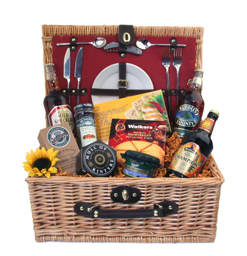 Fantastic Rambler`s Rest picnic hamper  the perfect gift for Summer. Fitted quality wicker basket fo