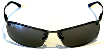 An amazing price for a pair of polarised sunglasses these Ray-Ban 3183 sunglasses have one of the