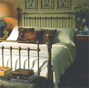 Relyon- Ayr Classic- 4FT 6" Double- Hand Polished Bedstead