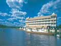 Unbranded Riveredge Resort, Alexandria Bay