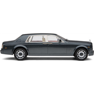 Exoto has announced a rather plush 1/18 scale replica of the 2009 Rolls Royce Phantom EWB. Finished 