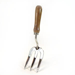 This lightweight hand fork with stainless steel prongs will give sturdy service in the garden or eve