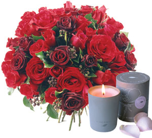 Roses and perfumed candle red 35 roses