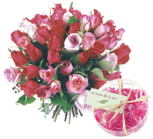 Roses and soap flakes pink 35 roses