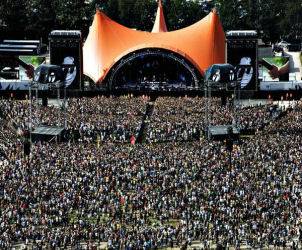 Unbranded Roskilde Festival / ft: Radiohead