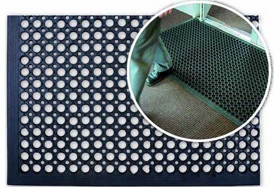 This heavy duty rubber mat is suitable for large areas. especially useful in garages or outdoor areas. 100% rubber. Non-slip backing. Do not wash. Size L150. W90cm. (Barcode EAN=5012679103741)