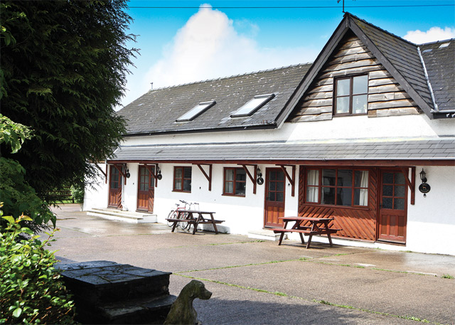 Unbranded Saddlers Cottage