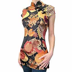 in the style of that worn by the Sugababes