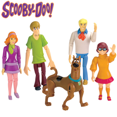 Act out your own Scooby-Doo adventures with the Mystery Crew Ghost Patrol Gift Set! The set features