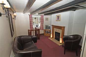 Unbranded Sharrowhead Cottage