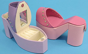 What a brilliant idea this stunning little shoellery box is just the thing for all those budding gla