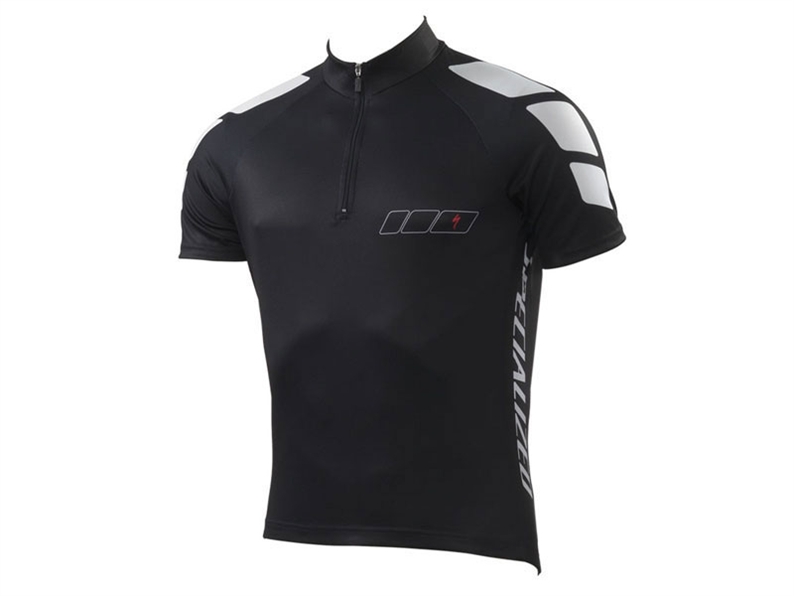 A stylish jersey for the leisure rider providing all the wicking properties of a performance jersey