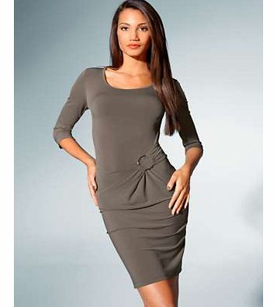 Elegant designer dress with scoop neckline and ring and gather detail at the waist giving it an elegant twist on a basic shift dress. Singh Madan Dress Features: Washable 95% Polyester, 5% Elastane Length approx. 94 cm (37 ins) Elegant, classic and l