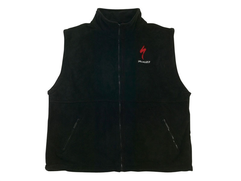SLEEVELESS FLEECE
