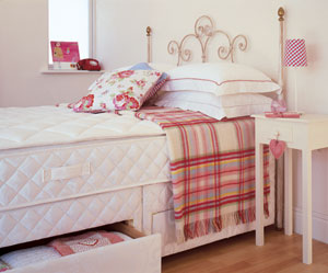 Slumberland- Garden Party- 4FT 6" Divan Bed