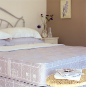 Slumberland- Summer Picnic- 4FT 6" Divan Bed