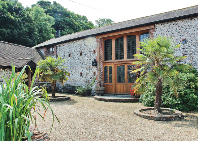 Unbranded Smugglers Barn