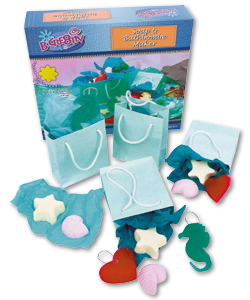 Make soap and bath bomb gifts for your friends and