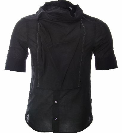 Sons of Heroes Zip Panel Shirt is a short sleeved shirt that features a removable ruffled cowl neck panel at the front of the shirt. Two zips at either side of the panel and triple branded buttons around the neck allow the panel to be adjusted for co