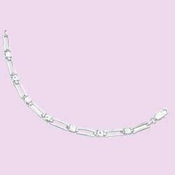 A sensuous square link bracelet with diamond detail.925 Sterling Silver