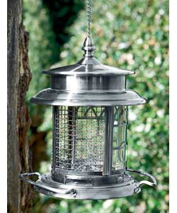 This beautifully designed hanging feeder, offers 2 separate individual feeding compartments for
