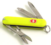 The unique StayGlow-Special Edition based onthe Climber and Classic SD pocket multi-tools is now