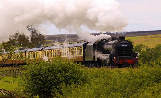 Unbranded Steam Trains Whitby and the Moors from York