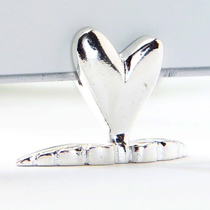 Sterling Silver Plated Heart Place Card Settings (x 8). A beautiful wedding gift idea, anniversary