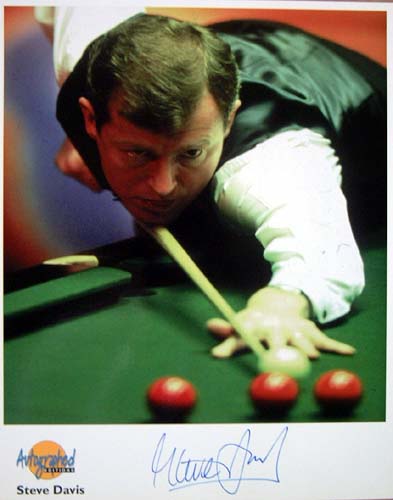 This super limited edition photo from the Sporting legends collection is personally signed at the bo