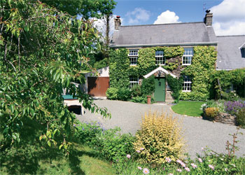 Unbranded Summerhill Farmhouse