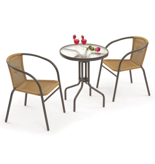 This fantastic bistro set is ideal for snacks and drinks in the garden on those lovely sunny afterno
