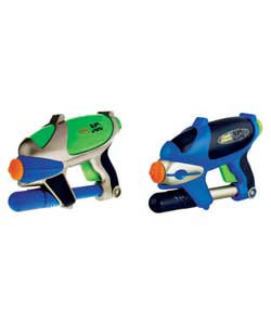 Twin pack of XP-215 water blasters that use Super Soakers high pressure technology.Made from plastic