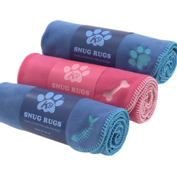 Make them as snug as a dog in a rug with these gorgeous fleece blankets! Perfect to protect your car