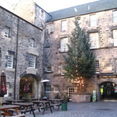 The Tailors Hall Hotel Edinburgh is ideally situated, whether staying for business or pleasure and i