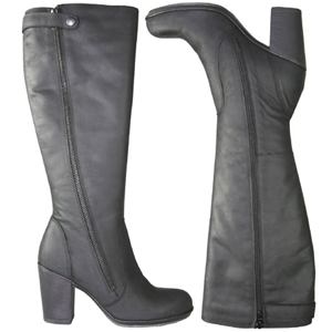 A casual knee length boot from Jones Bootmaker. With a decorative zip running down the outer side of