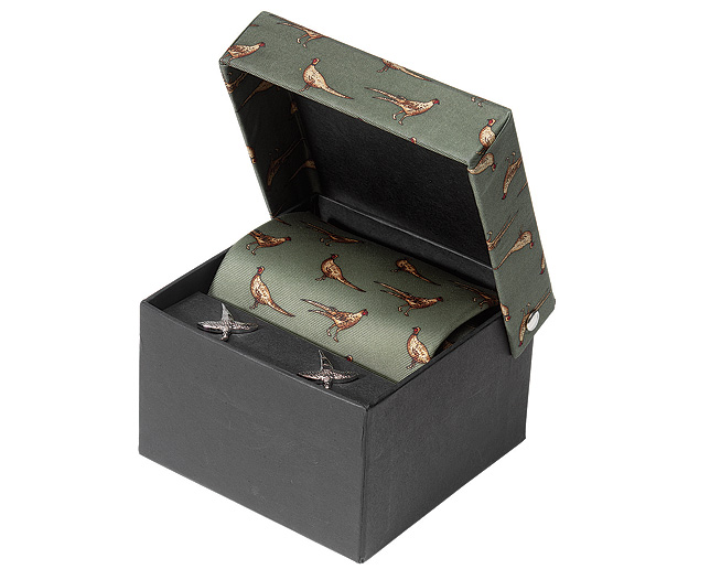 Tie and Cufflinks - Shooting