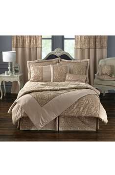To co-ordinate with Tiffany bedlinen. Give your bedroom a touch of luxury with this stunning traditi