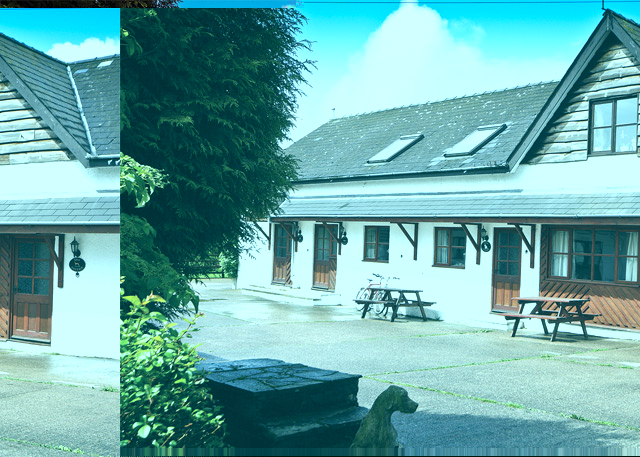 Unbranded Tigs Cottage