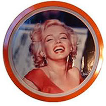 Marilyn Monroe tin tray. Stylish accompaniment to any drinks party. Size: 320 x 320mm.