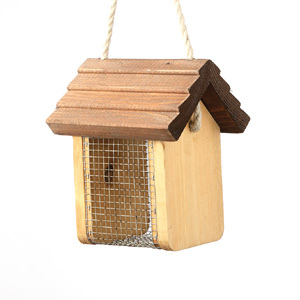 Lure the wild birds into your garden with this quality peanut feeder. The feeder includes a drainage