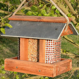 Natural materials combine with quality craftsmanship to create a stunning hanging bird feeder. Easy