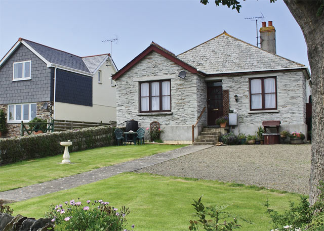 Unbranded Trehane Farm