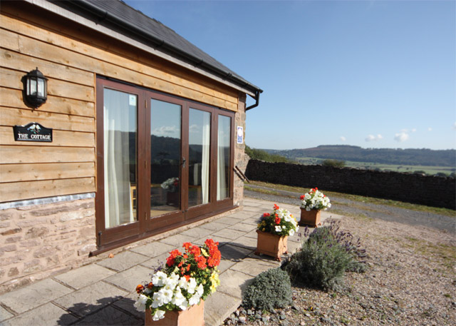 Unbranded Tump Farm Cottage