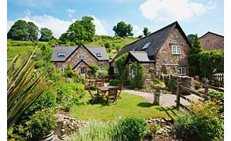 Awarded the Cotswold Life Hotel Restaurant of the Year 2013, the restaurant at recommended village hotel Tudor Farmhouse is a wonderful place to relax and enjoy fresh local farm produce, masterfully reincarnated as imaginative gourmet dishes by top c