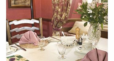 The High Wray Farm witnesses customers returning again and again to enjoy this beautiful 17th Century Farmhouse, which still harbours many of its original features (such as oak beams and inglenook fireplace) whilst benefiting from a full restoration 