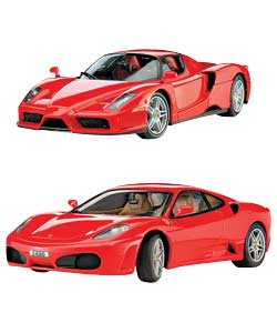 The Ferrari Twin kit set includes; 1 Ferrari F430 plastic model kit and 1 Ferrari Enzo Plastic model