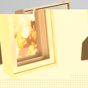 The stunning Matisse Photo Frame is an amazing new design by Michelle Ivankovic, for Umbra.The