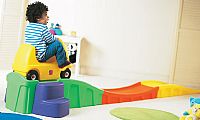 Non slip steps allows the child to easily climb up